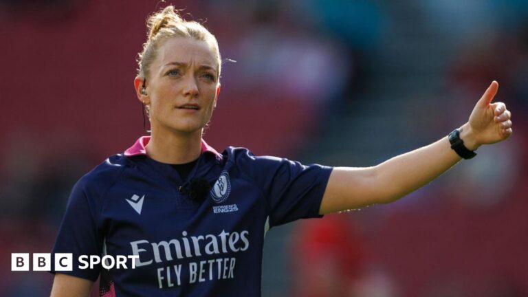 Hollie Davidson: Scotland official to be first woman to referee in men’s Six Nations Hollie Davidson refereeing a Women's World Cup match between Canada and Australia
