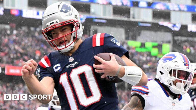 NFL: Who are leading play-off contenders after Kansas City Chiefs ruled out? Charlie Smyth making a kick