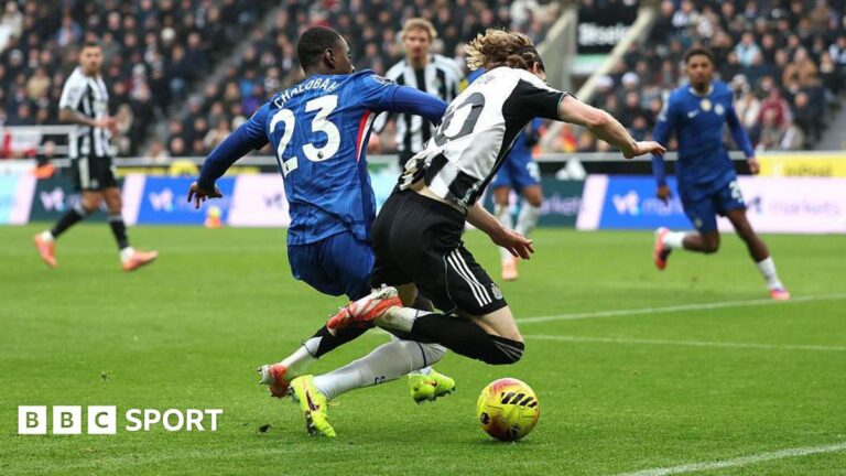 Newcastle seek ‘clarification’ over Anthony Gordon penalty incident against Chelsea Newcastle forward Anthony Gordon is challenged inside the box by Chelsea defender Trevoh Chalobah