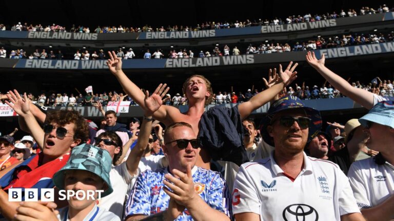Stephan Shemilt Ashes column: Why MCG’s two-dayer was no less of a Test Australia captain Steve Smith takes evasive action to a delivery during the fourth Ashes Test against England at the MCG