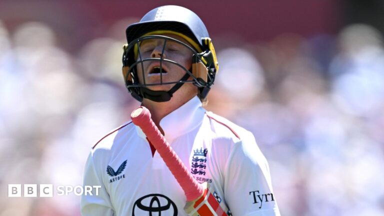The Ashes 2025-26: England hopes vanish as Australia dominate in Adelaide Ben Stokes and Jamie Smith discuss the decisions with the umpires