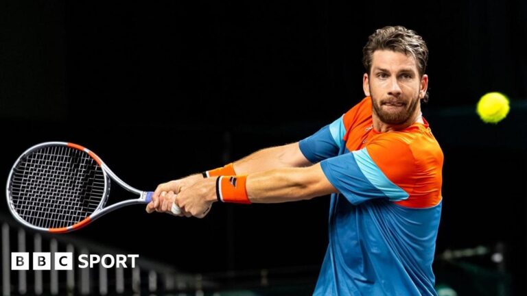 Mexican Open denies cancellation amid violence in country Cameron Norrie prepares to play a backhand