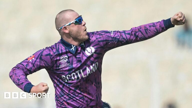 Michael Leask celebrates a wicket