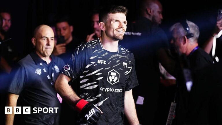 UFC: Harry Hardwick on working night shifts and living with parents aged 31 before UFC chance Harry Hardwick walks out for his UFC debut
