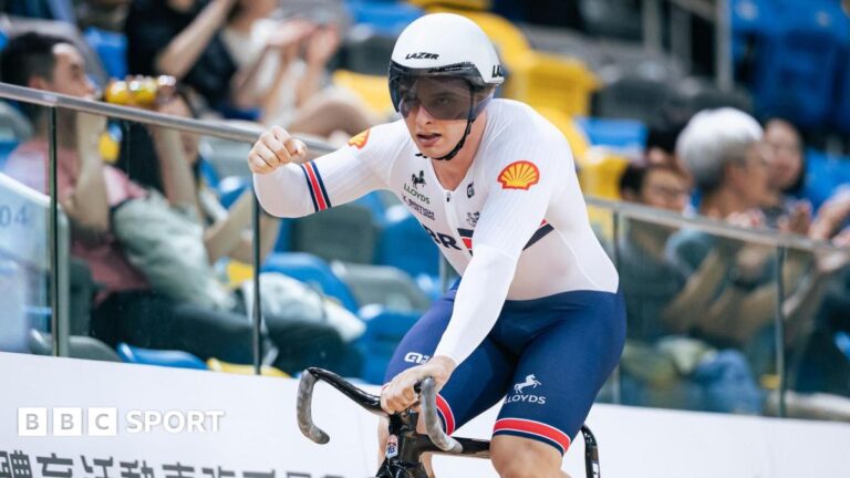 Headline here… – BBC Sport Matt Richardson celebrates victory in Hong Kong
