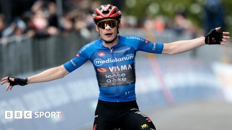 Jonas Vingegaard reduces gap on leader with stage nine win Arne Slot and Mohamed Salah