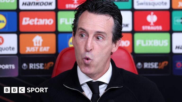 Unai Emery gestures on the touchline