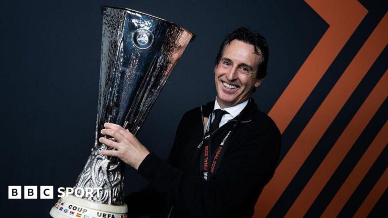 Unai Emery with the Europa League trophy
