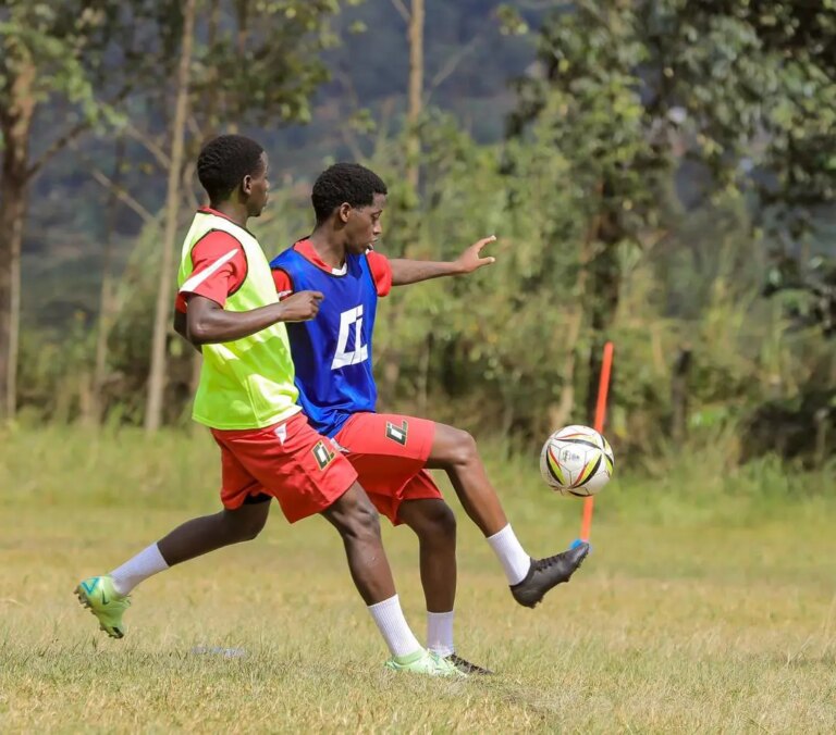 Defender extends keep at Vipers