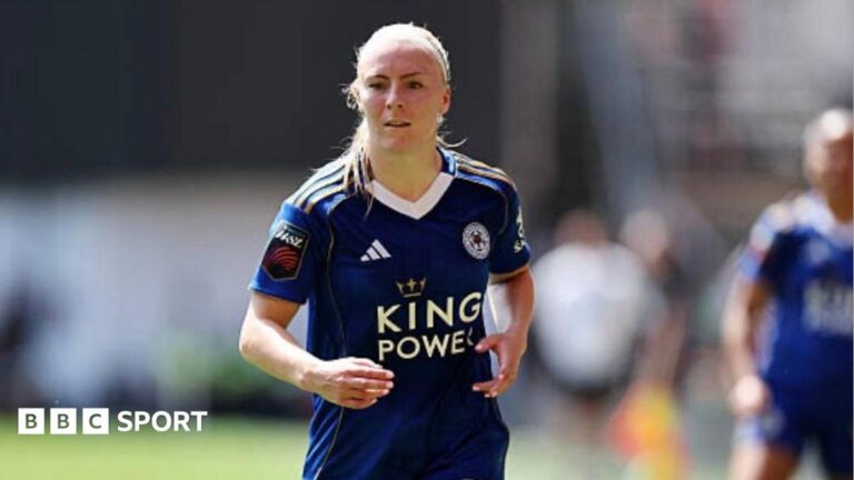 Jutta Rantala playing for Leicester City