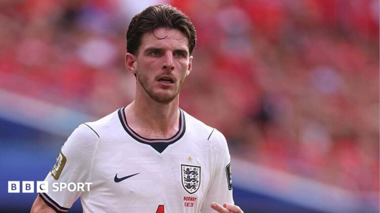 Declan Rice playing for England against Norway